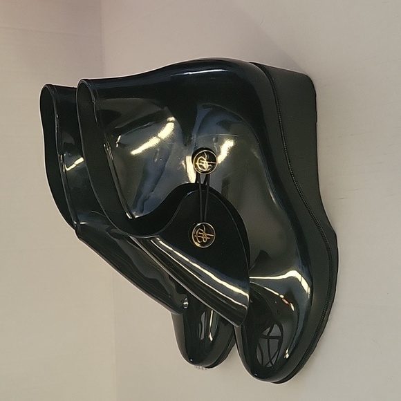 Patten Place Shoe Cover Boots - Picture 3 of 15